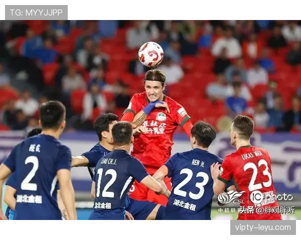 沙勒罗瓦边路进攻战术创新助力球队竞争力持续攀升 沙勒罗瓦边路进攻战术创新助力球队竞争力持续攀升