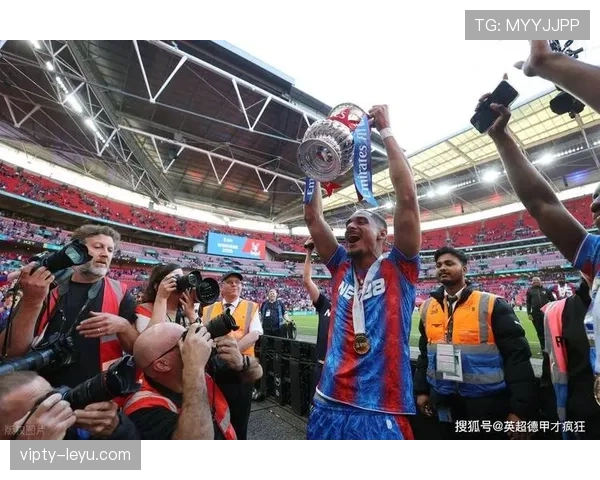 水晶宫欧联杯迎战强敌，力争小组赛首胜