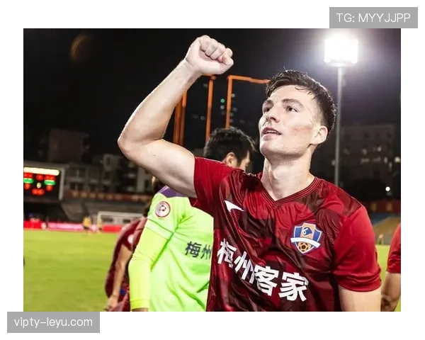 金玟哉荣膺“空中对抗王”称号，强势提升球队防守实力