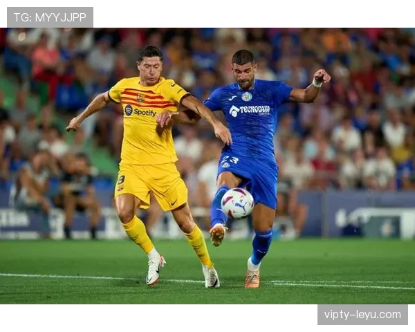 赫塔费主场迎战劲敌，球迷助威点燃球队复苏势头