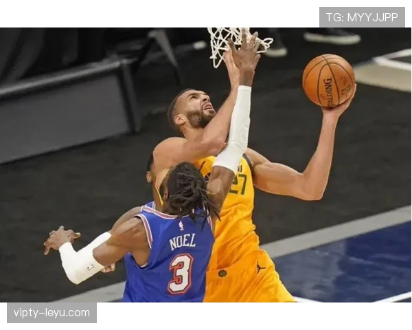 大卫·罗宾逊内线封盖拉开防守空间助力球队攻防转换